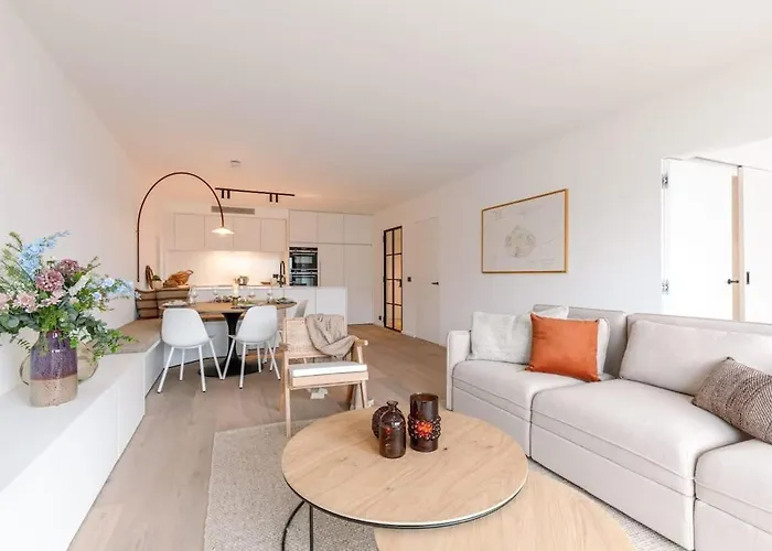 Huswell - Renovated Apartment With Sea View And Parking