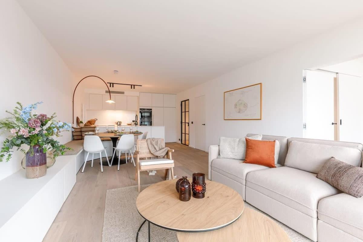 Huswell - Renovated With Sea View And Parking Apartment Knokke-Heist