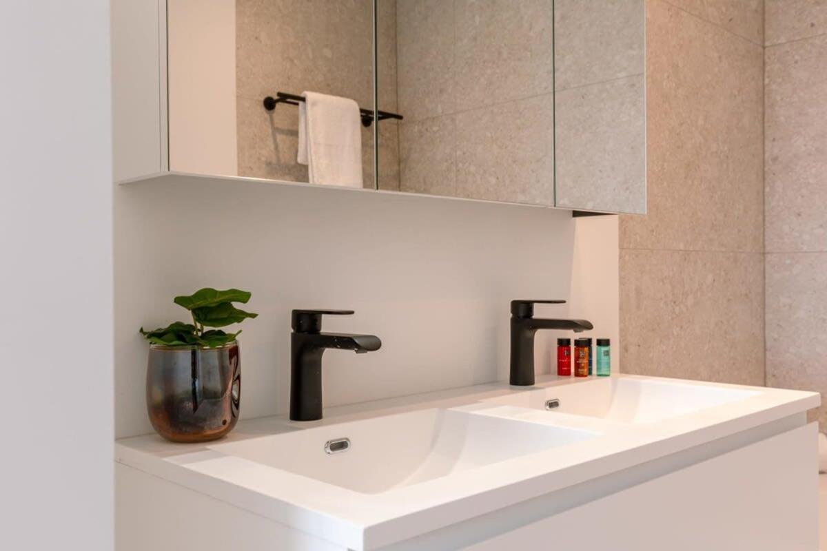 Huswell - Renovated With Sea View And Parking * Knokke-Heist