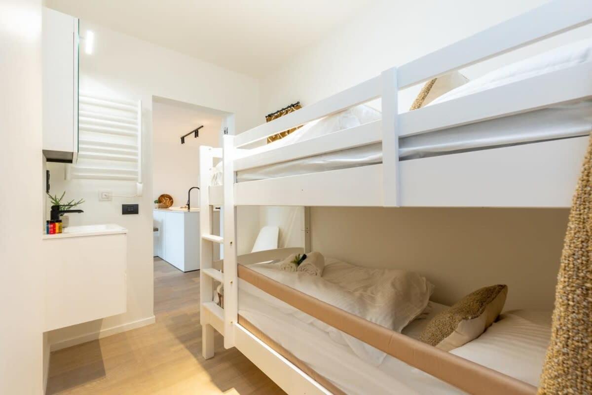 Huswell - Renovated With Sea View And Parking Apartment Knokke-Heist